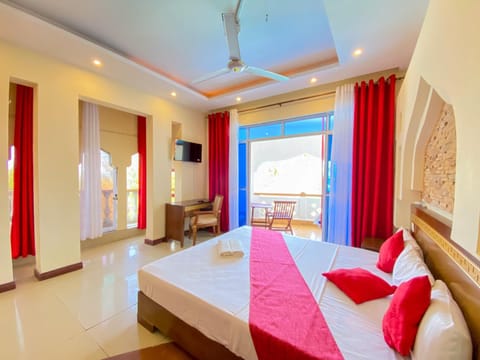 Bed, TV and multimedia, Photo of the whole room, Seating area, Evening entertainment, Bedroom, air conditioner