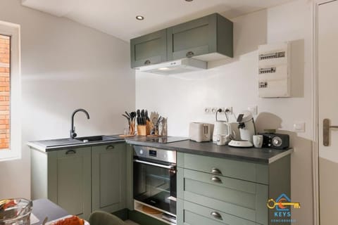 Coffee/tea facilities, Kitchen or kitchenette