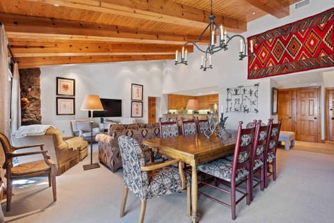 Villa Cortina 330 by East West Hospitality Apartment in Vail