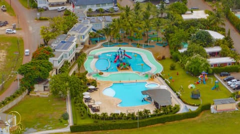 Bird's eye view, Swimming pool