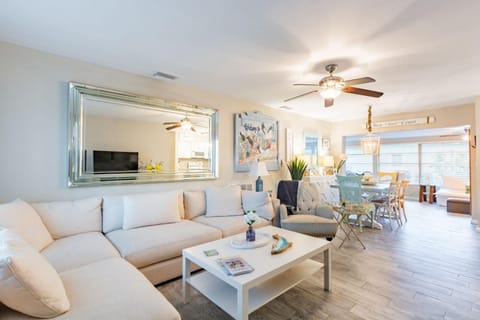 Driftwood Dreams Beach House - Full Month Rental House in Clearwater Beach