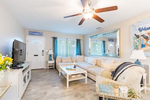 Driftwood Dreams Beach House - Full Month Rental House in Clearwater Beach