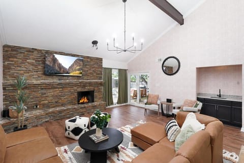 City Gem with Pool Hot tub Movie Theater PuttPutt House in San Antonio