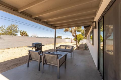 BBQ facilities, Balcony/Terrace, Seating area