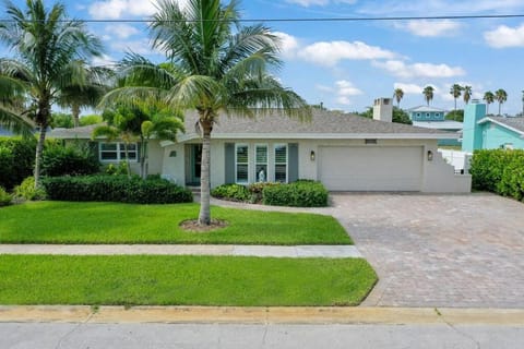 Waterfront Oasis with Private Heated Pool & Dock House in Merritt Island