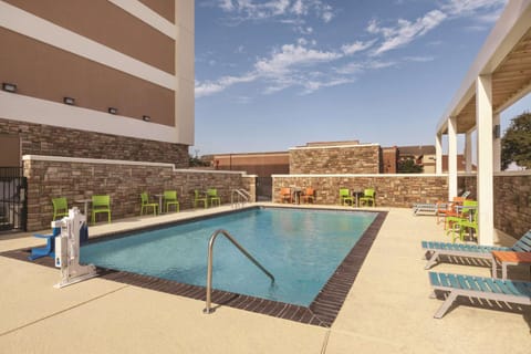 Home2 Suites by Hilton College Station Hotel in College Station