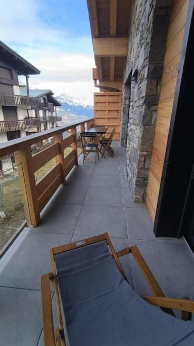 Patio, Day, Natural landscape, View (from property/room), Balcony/Terrace, Mountain view