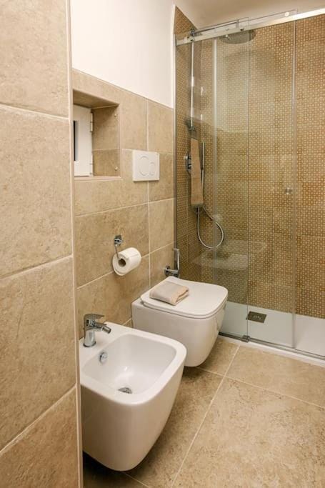 Shower, Toilet, Bathroom, bidet