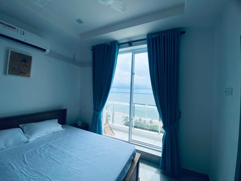 Bed, Photo of the whole room, Bedroom, Sea view