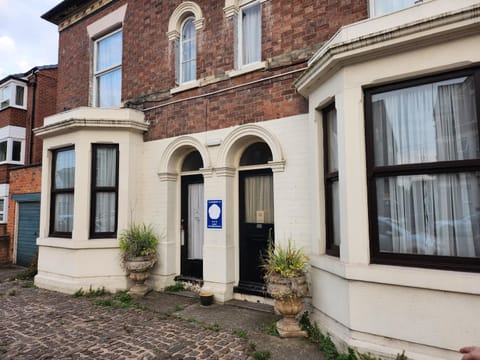 Queens Guest House Bed and Breakfast in Nottingham