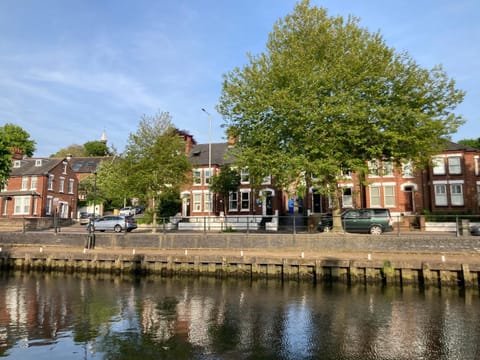 Nearby landmark, Neighbourhood, Natural landscape, River view, Location