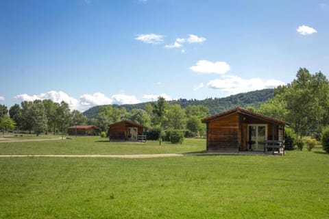 Les Chalets de Condrieu Chalet in Condrieu