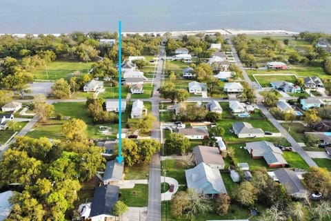 Bird's eye view, Sea view, Street view, Location