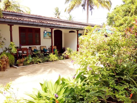 Walauwa The Villa Ahungalla Bed and Breakfast in Southern Province