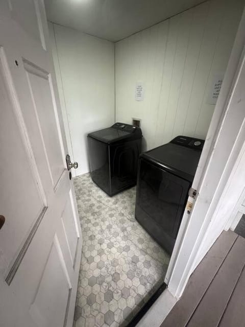 1BR Garden Oasis in Westover, Pet-Friendly, WVU Appartement in Westover