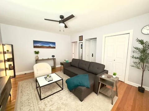 Comfy Retreat In Rogers Park, Prime Location! Appartement in Rogers Park