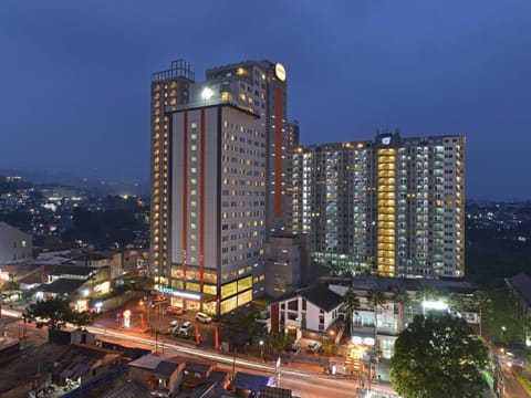 HARRIS Hotel & Conventions Ciumbuleuit - Bandung Hôtel in Parongpong