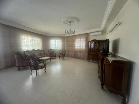 Sunny and Spacious flat Apartment in Tunis Governorate, Tunisia