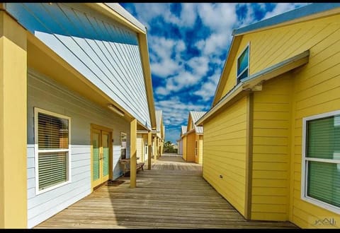 Grand isle Detached Condo 3 bedrooms 1 bath Easy beach access pet ok Maison in Grand Isle