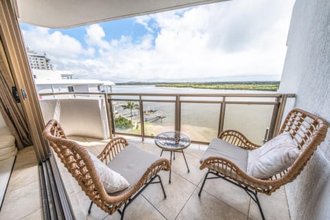 View (from property/room), View (from property/room), Balcony/Terrace, Balcony/Terrace, Seating area, River view, River view