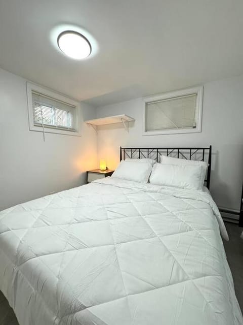 Open Serene Suite 10mins-EWR, 25mins-NYC Apartment in Irvington