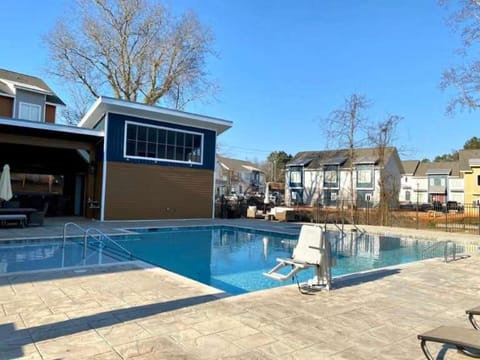 Chic Townhome with Pool and Fitness Center Maison in Clemson