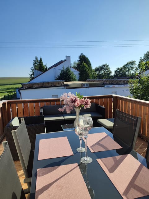 Balcony/Terrace, Balcony/Terrace, Dining area