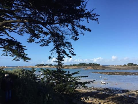 Bug Ar Mor - Vue Exceptionnelle des 7 Îles House in Penvénan