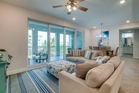 Seas the Day by Coastal Chic Vacations Apartment in Bradenton