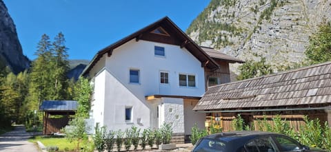 Property building, Mountain view, Parking