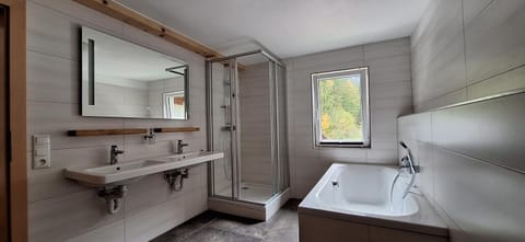Bathroom, Bath