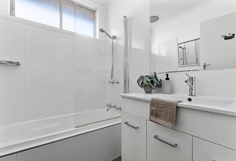 Oakleigh Haven Bed and Breakfast in City of Monash