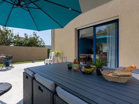 Holiday Home La perle bleue by Interhome House in Cancale