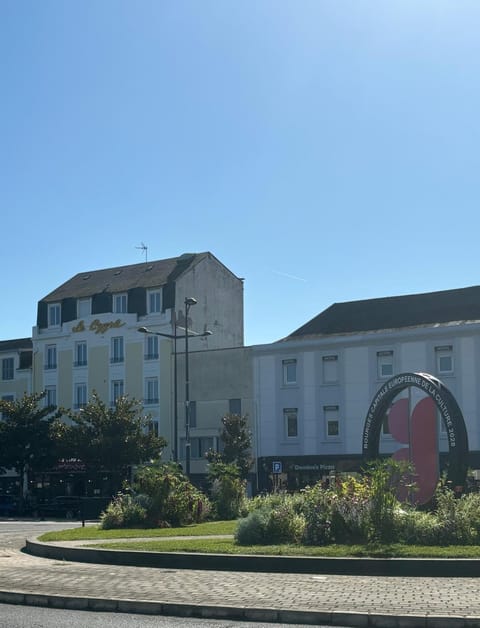 Appart' Hotel LE CYGNE gare Apartment in Bourges