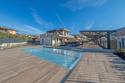 Property building, Day, Pool view, Swimming pool