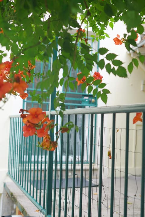 View (from property/room), Balcony/Terrace