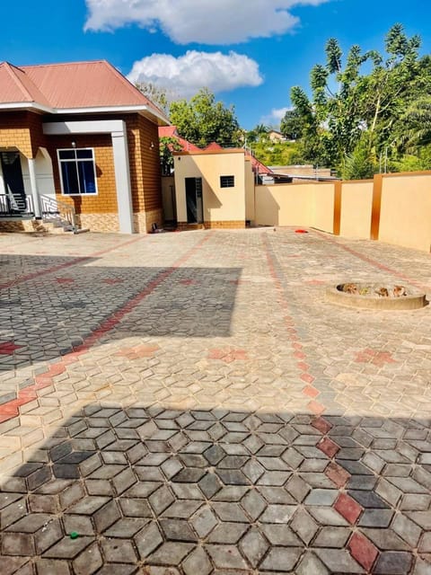 Airport Haven, Private Home near Julius Nyerere International Airport Apartment in City of Dar es Salaam