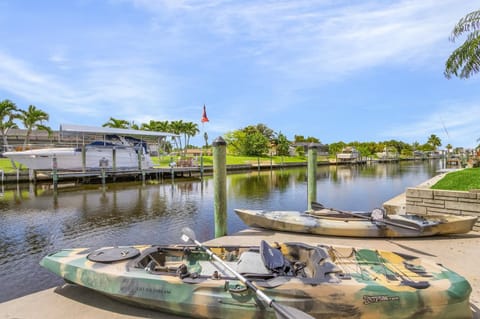 Gulf Access, Kayaks, Heated Pool - Cape by the Ocean - Roelens House in Cape Coral