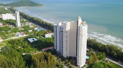 Beach front Apartment with Sea View VIP CONDOCHAIN Apartment in Phe