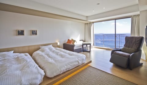 Day, Photo of the whole room, Sea view