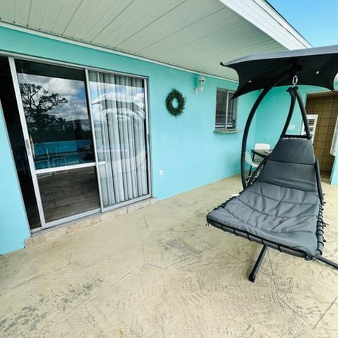 2br,heated pool vacation home House in North Port