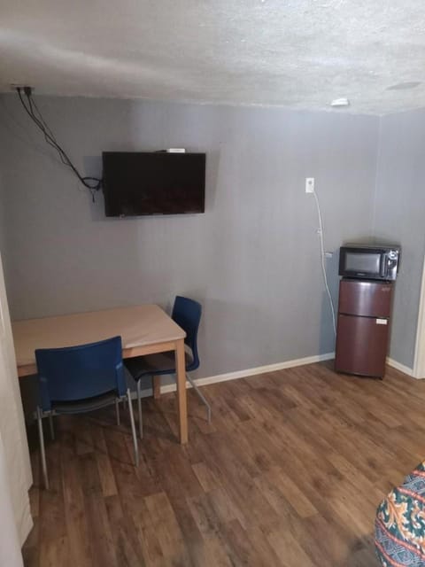 TV and multimedia, Dining area, microwave