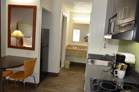 Studio Suites Extended Stay Chattanooga Hotel in Chattanooga