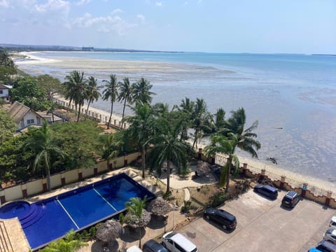 View (from property/room), Garden view, Pool view, Sea view, Street view