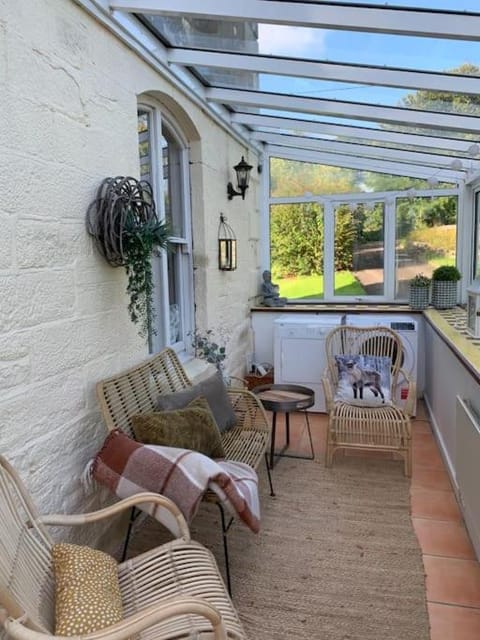 Day, Garden, Seating area, Garden view