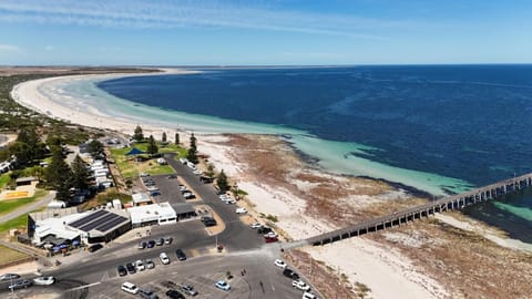 Latone Sea Lodge - Entire Home in Port Hughes Casa in Port Hughes