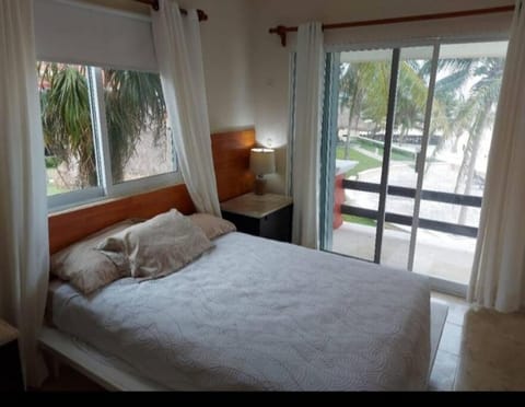 Nice house with pool in front of the beach Apartment in Puerto Morelos