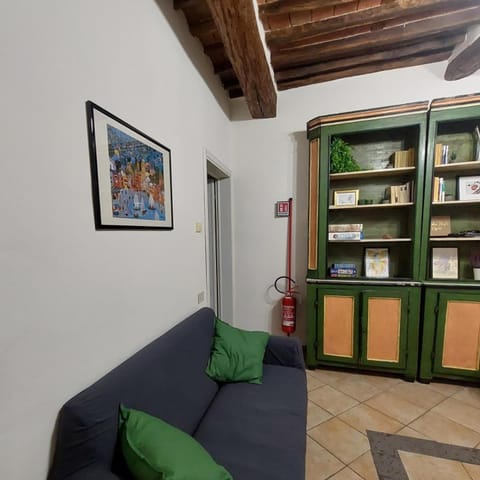 Library, Living room, Seating area