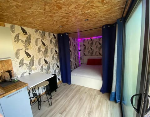 Le container Apartment in Bordeaux