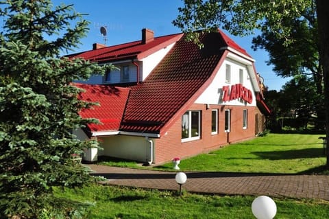 Zajazd Scarlett Sycewice Hotel in Pomeranian Voivodeship